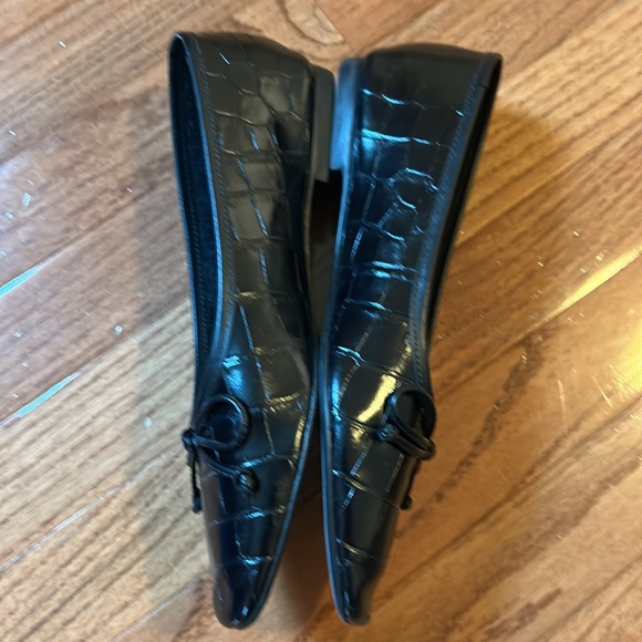 SCHUTZ Arissa Black Crocodile Embossed Leather Flats - Picture 5 of 12